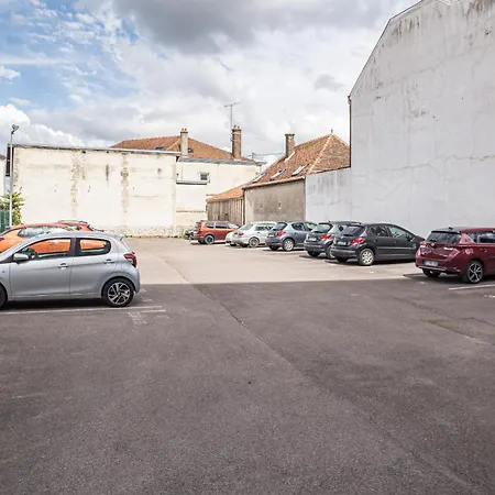 Appartement Voltaire Elephant Suite-5min Centre- Parking Privé